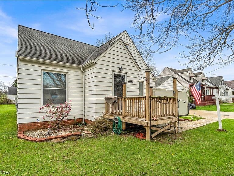 Listing photo 3