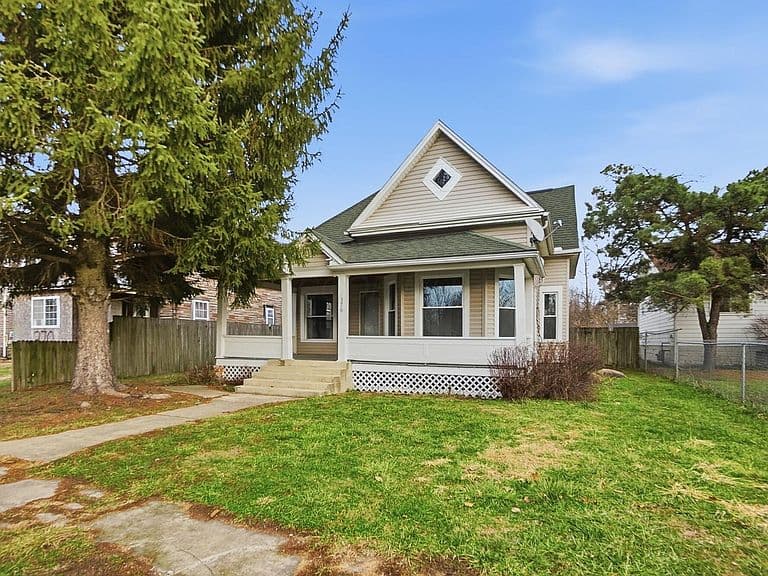 Listing photo 3