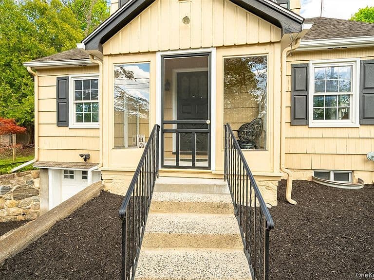Listing photo 4