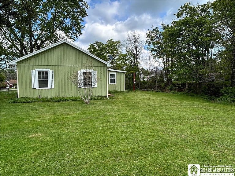 Listing photo 5