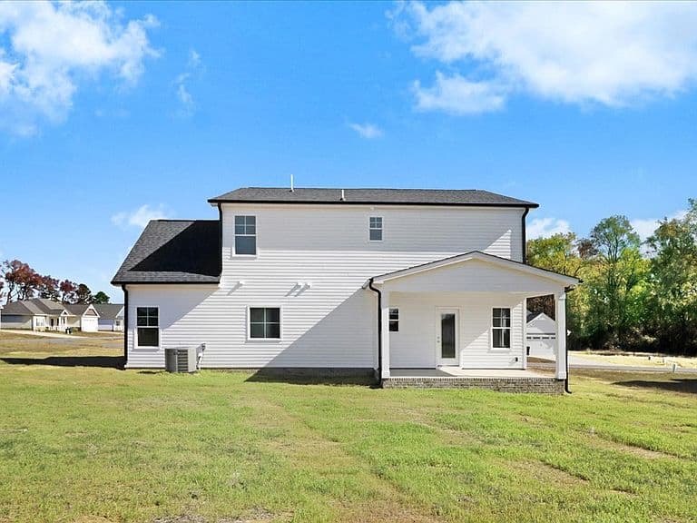 Listing photo 5
