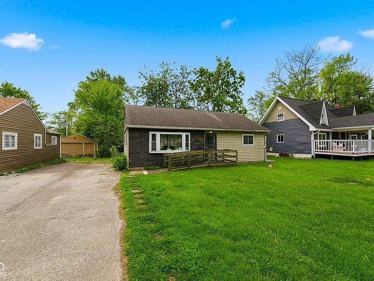 Listing photo 4
