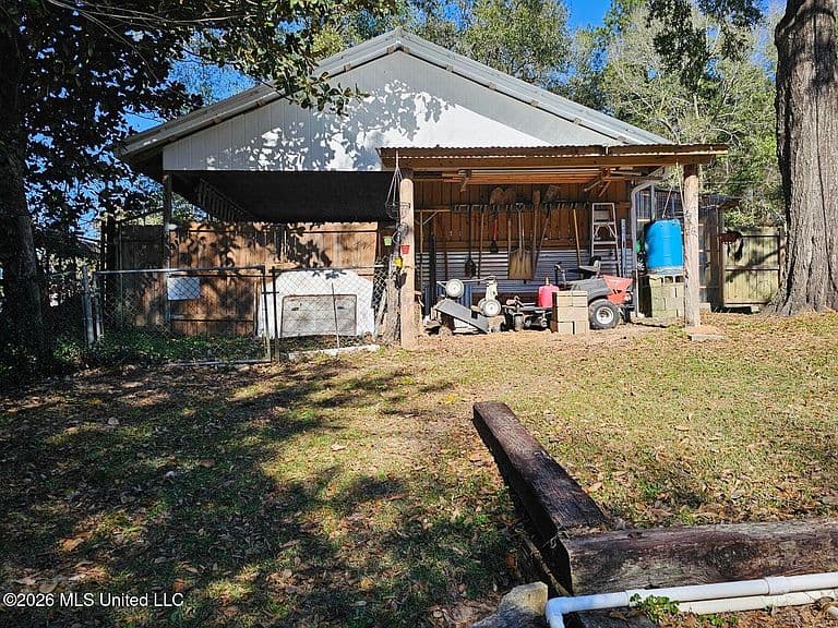 Listing photo 4