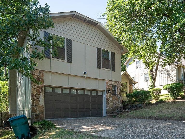 Listing photo 3
