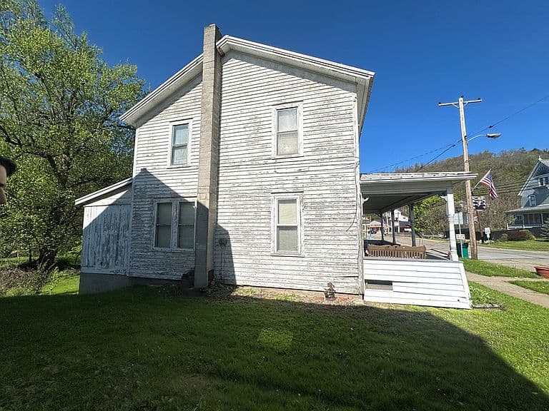 Listing photo 3