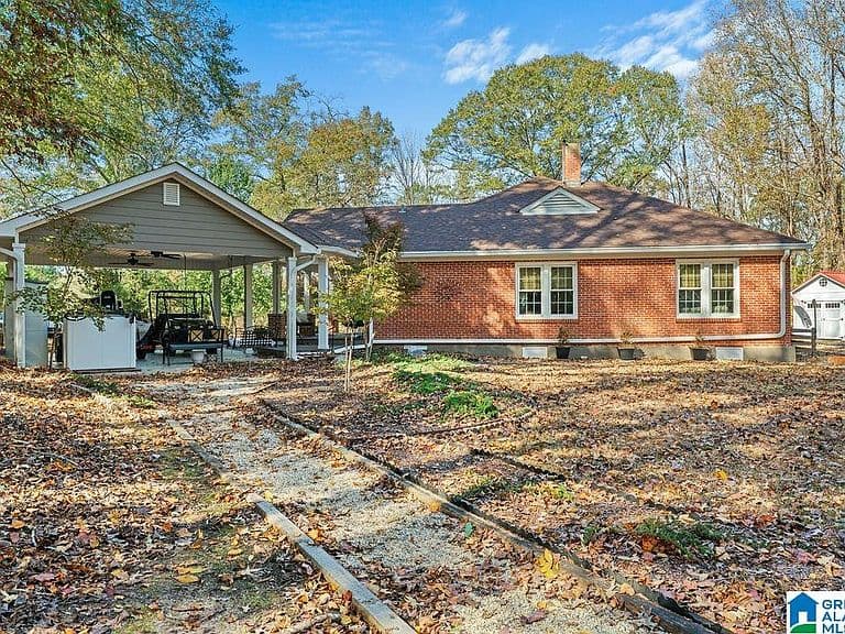 Listing photo 4