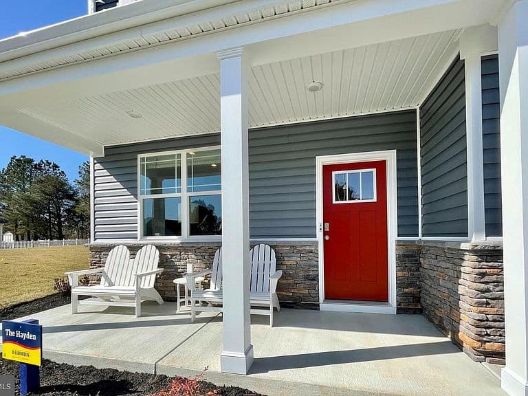 Listing photo 2