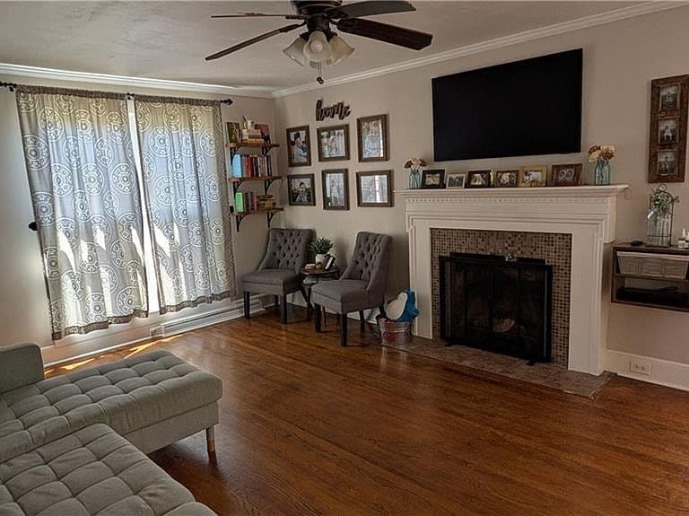 Listing photo 3