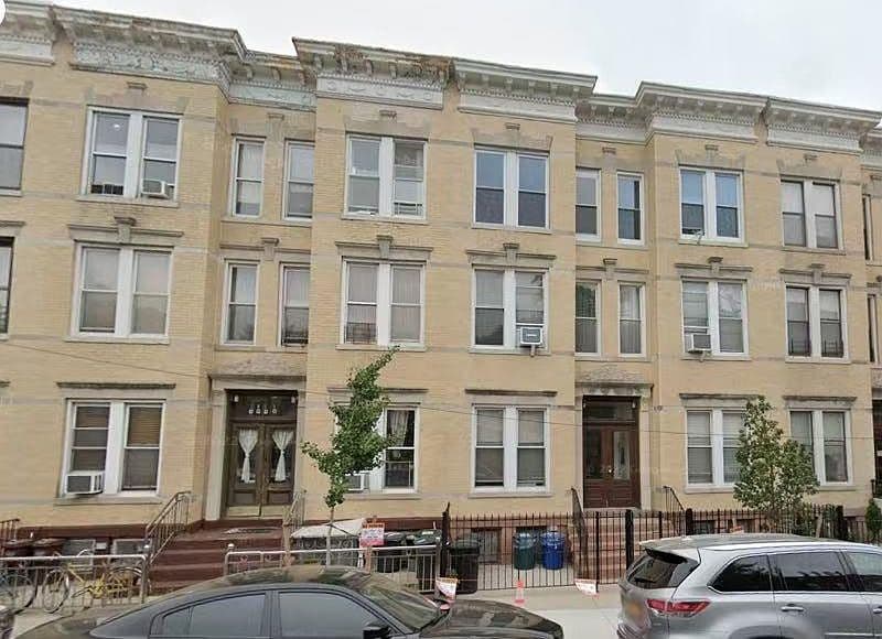 Primary listing photo