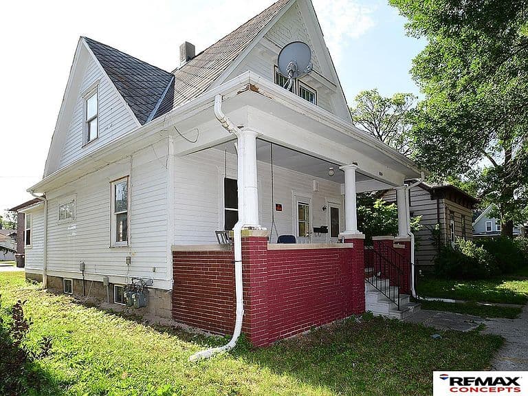 Listing photo 2