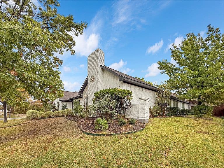 Listing photo 4