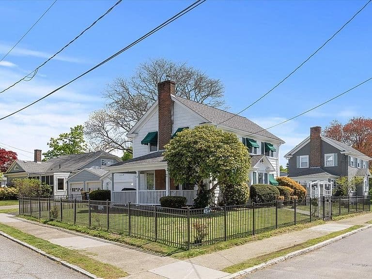 Listing photo 3