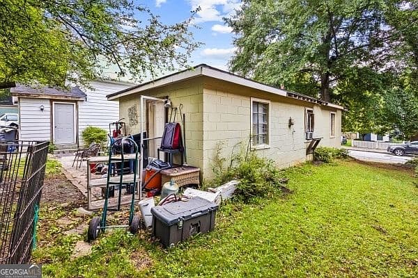 Listing photo 3