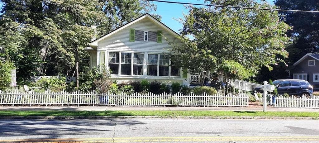 Primary listing photo