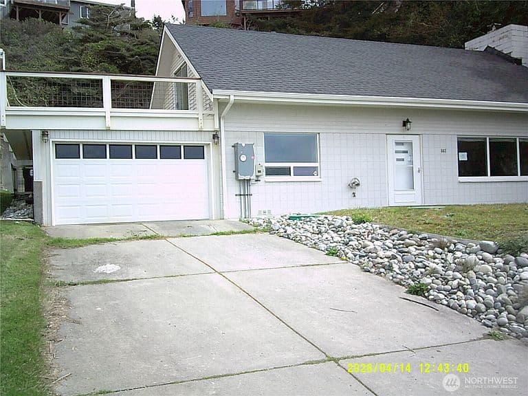 Listing photo
