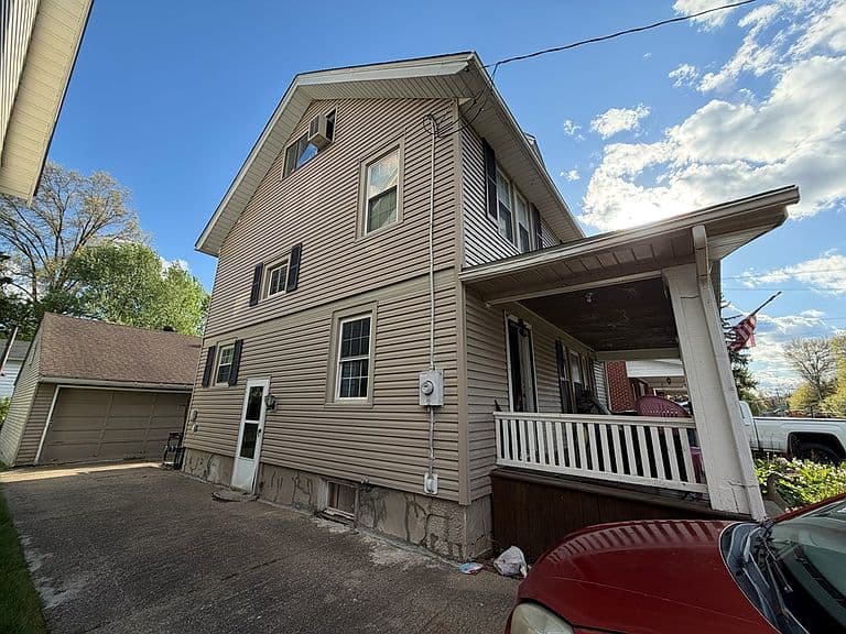 Listing photo 4
