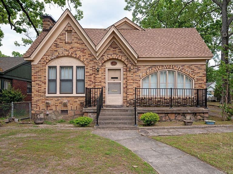 Listing photo 2