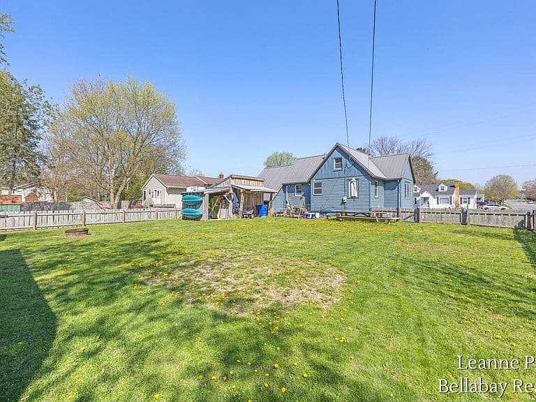 Listing photo 4