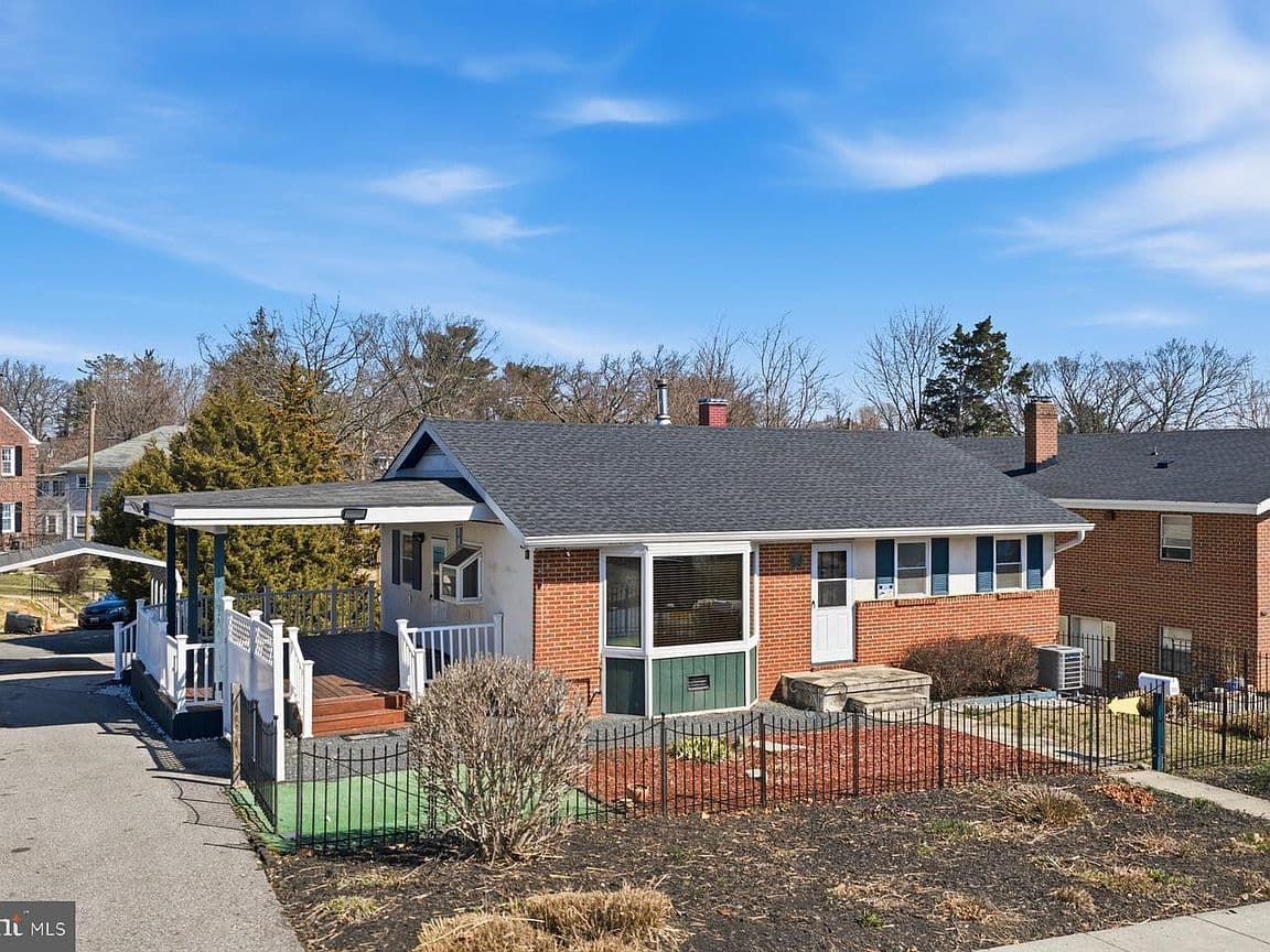 Primary listing photo