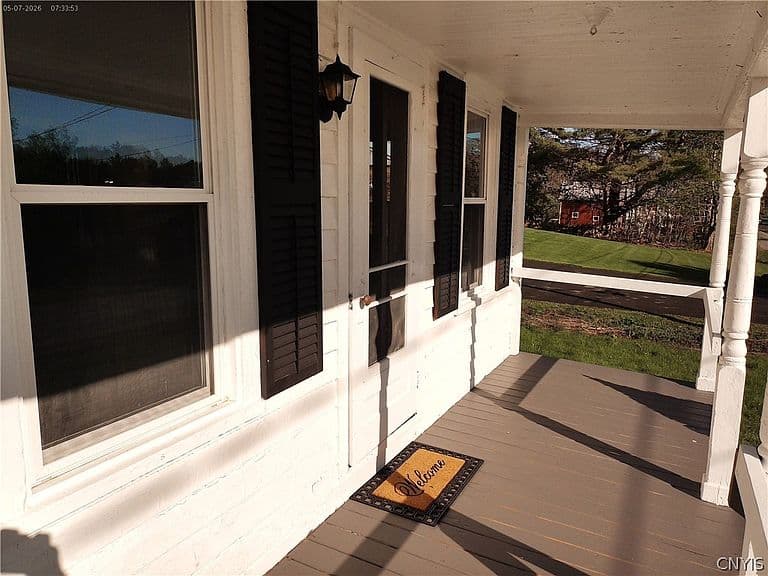 Listing photo 4