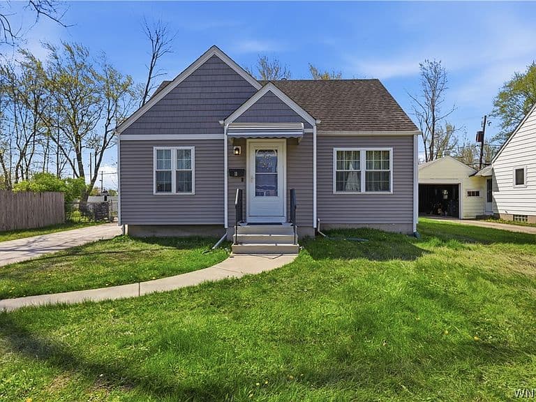 Listing photo 5
