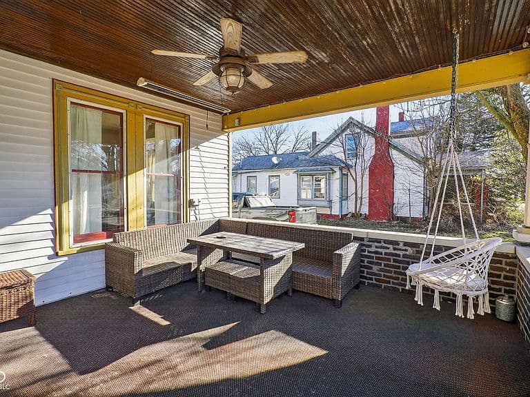 Listing photo 4