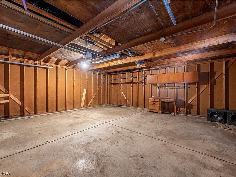 Listing photo 5