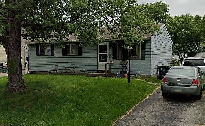 Listing photo 2