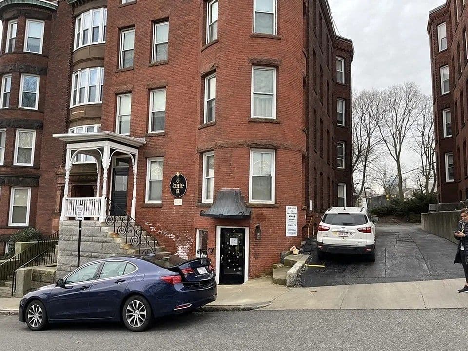Primary listing photo