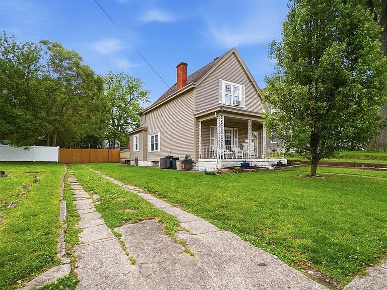 Listing photo 4