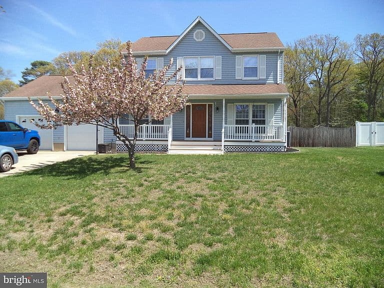 Listing photo 2