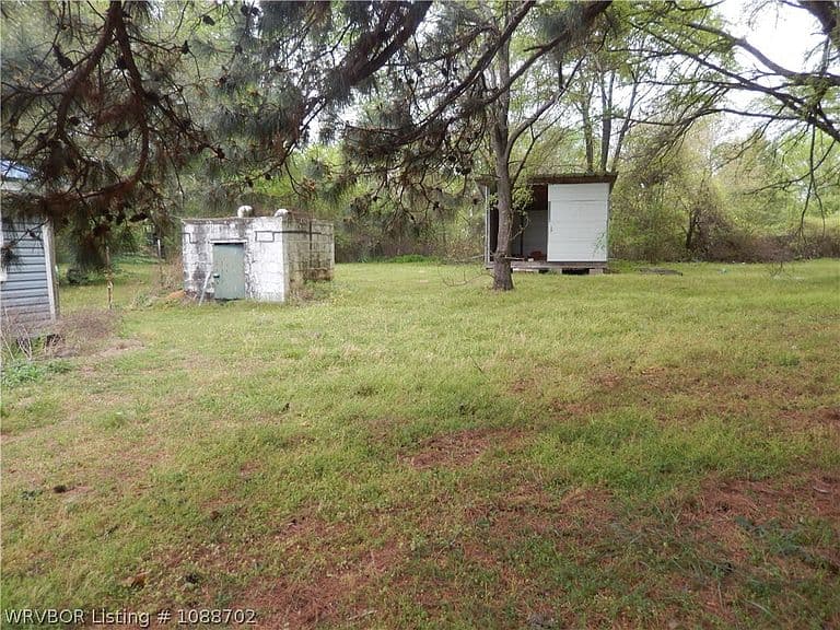 Listing photo 4