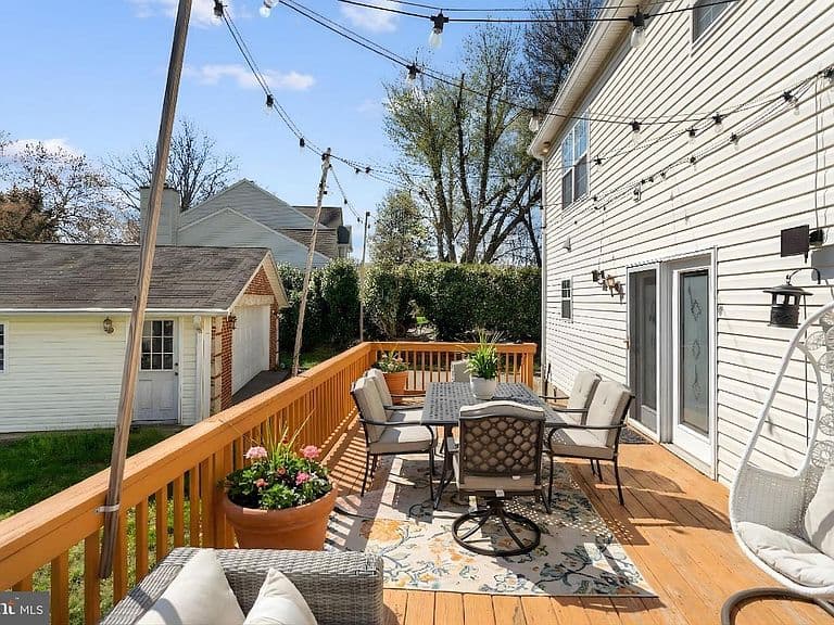 Listing photo 5