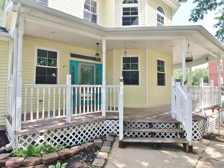 Listing photo 3