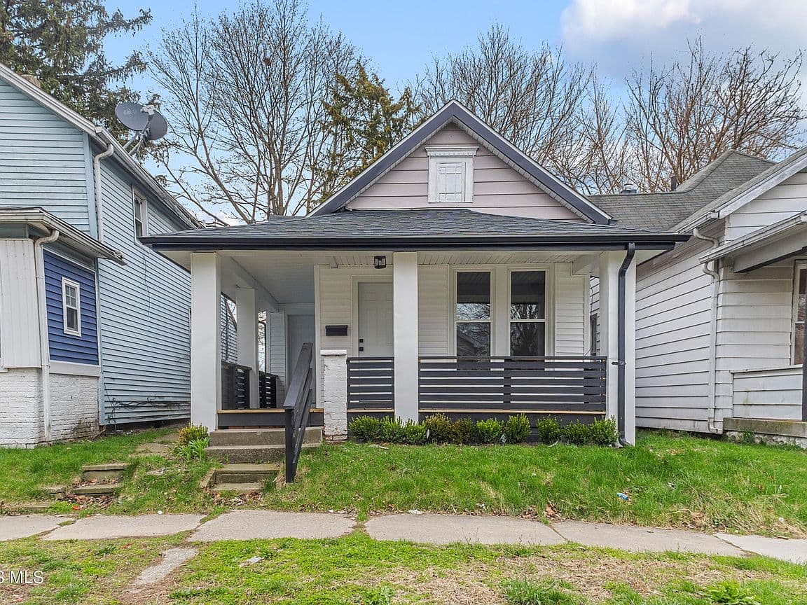 Primary listing photo