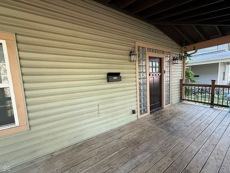 Listing photo 3