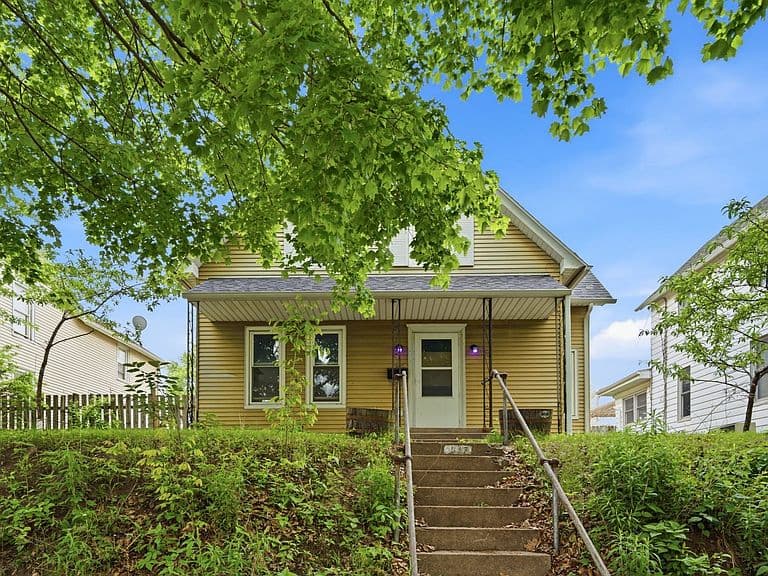 Listing photo 3