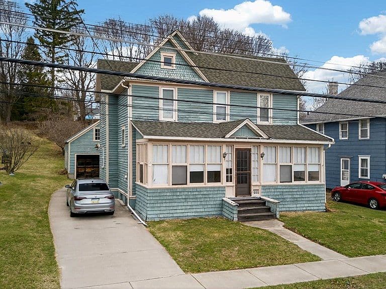 Listing photo 4