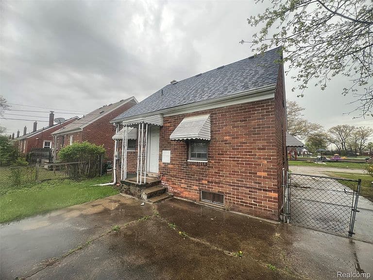 Listing photo 4