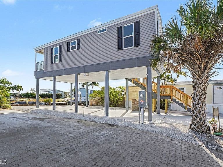 Listing photo 4