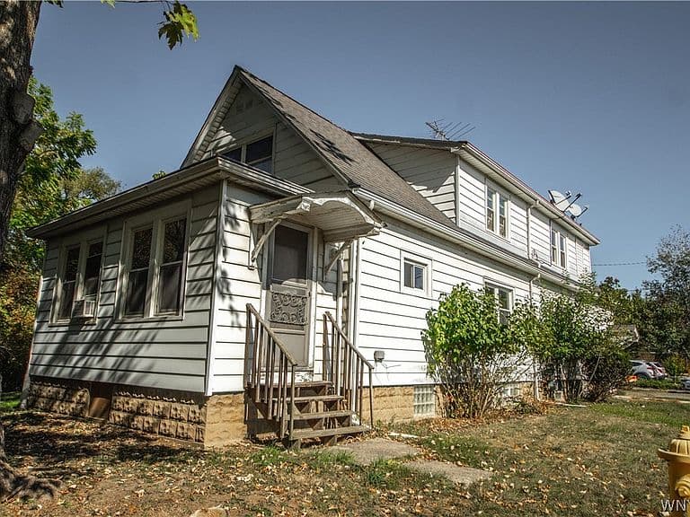 Listing photo 4