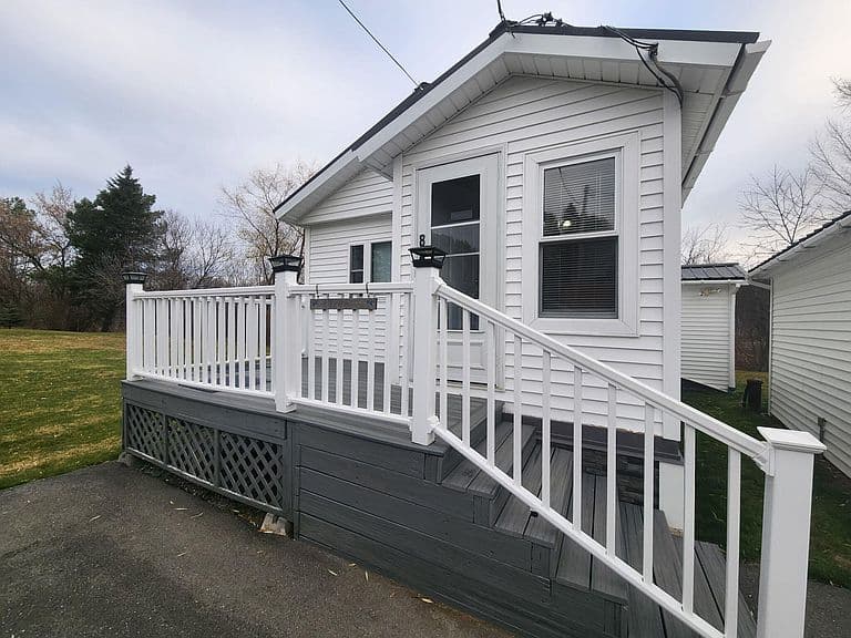 Listing photo 2