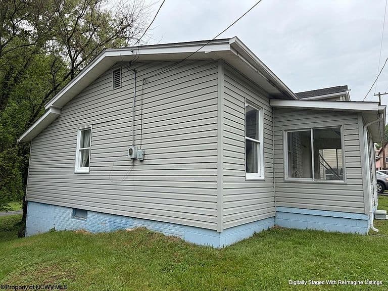Listing photo 3