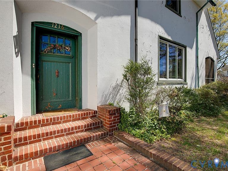 Listing photo 5