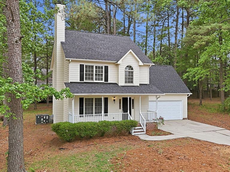 Listing photo 2