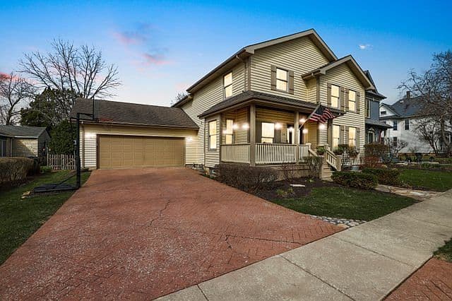 Listing photo 3