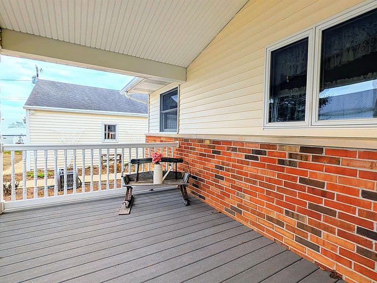 Listing photo 4