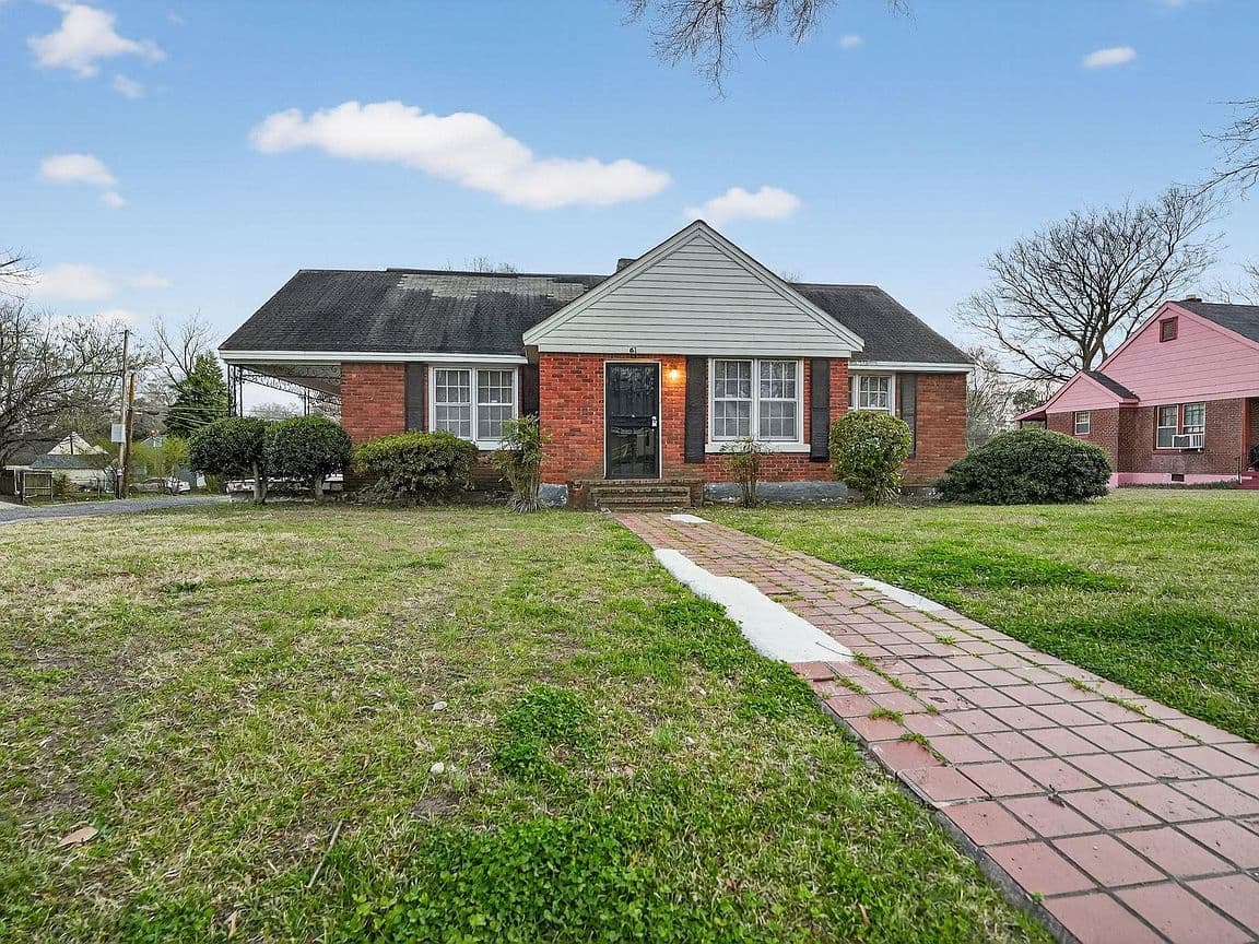 Primary listing photo