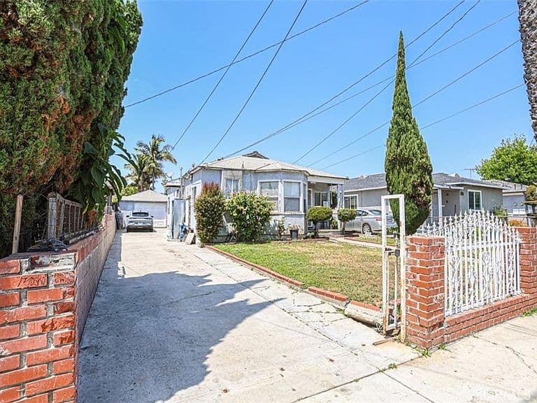 Listing photo 4