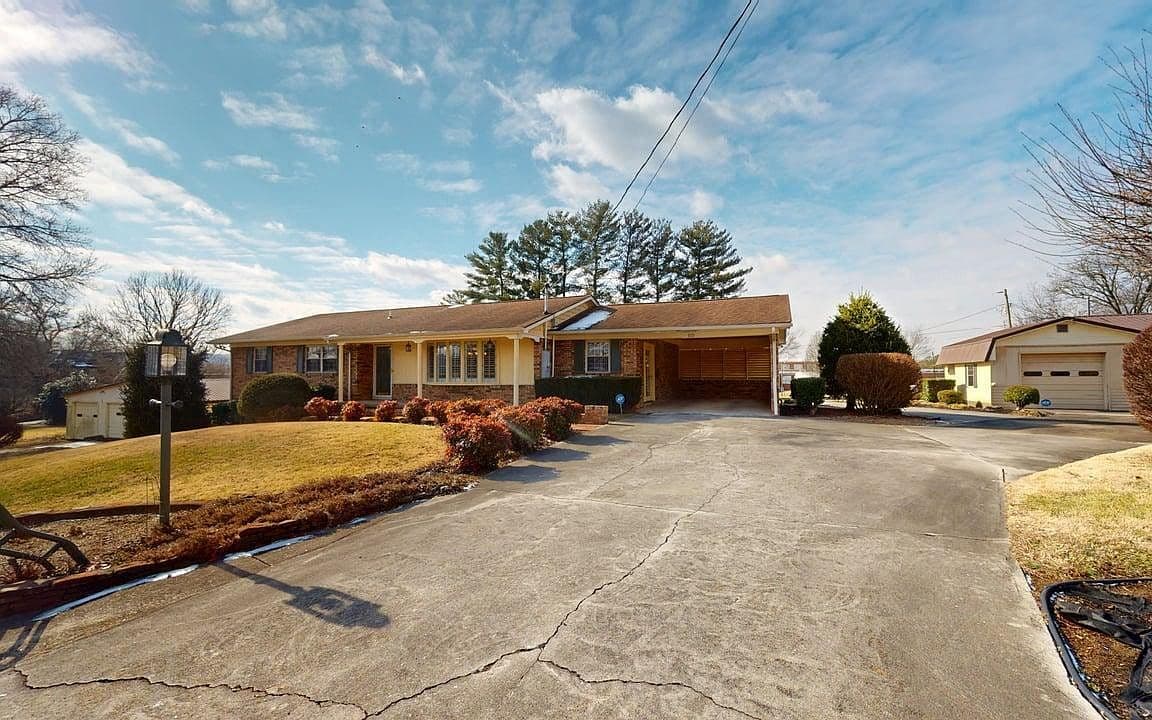 Primary listing photo